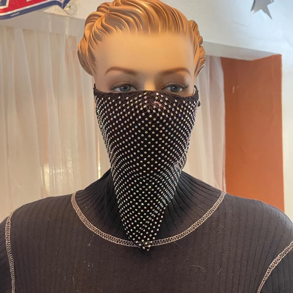 Diva In Disguise Mask